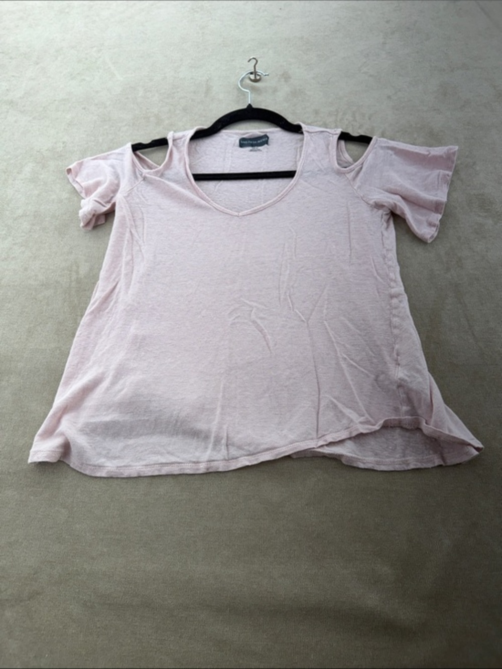 Love Tree Blush Pink Cold-Shoulder V-Neck Short Sleeve Top